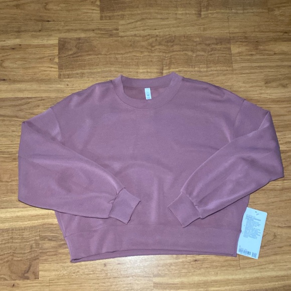 BNWT Lululemon Perfectly Oversized Crop Crew.